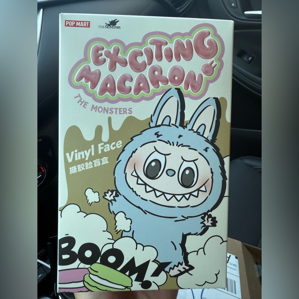 **Secret** Macaron Labubu - Chestnut Cocoa